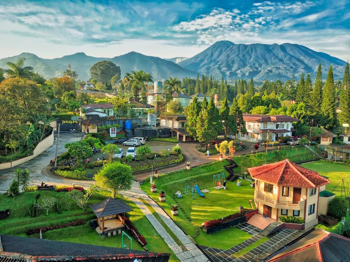 Hotel The Jayakarta Cisarua Puncak Exterior foto