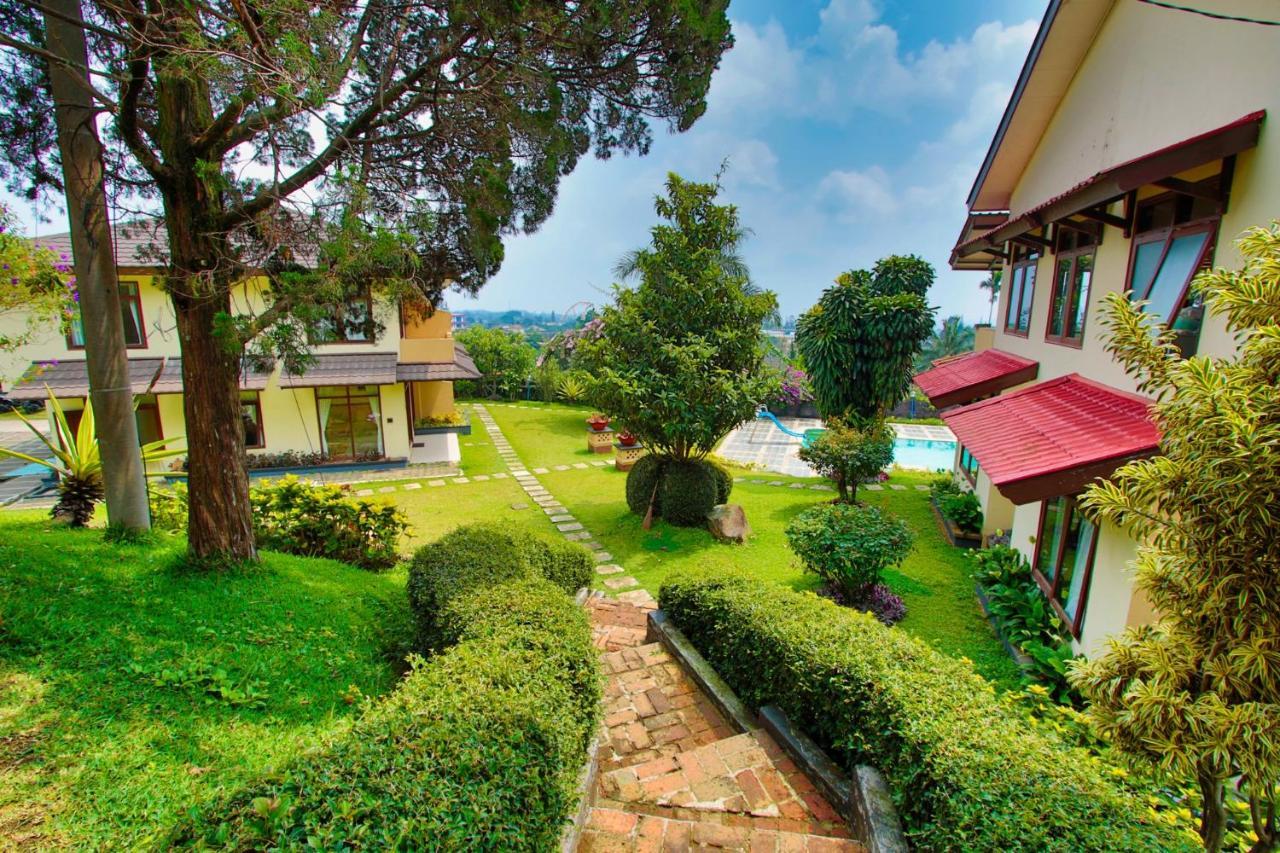 Hotel The Jayakarta Cisarua Puncak Exterior foto