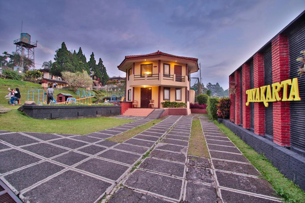 Hotel The Jayakarta Cisarua Puncak Exterior foto