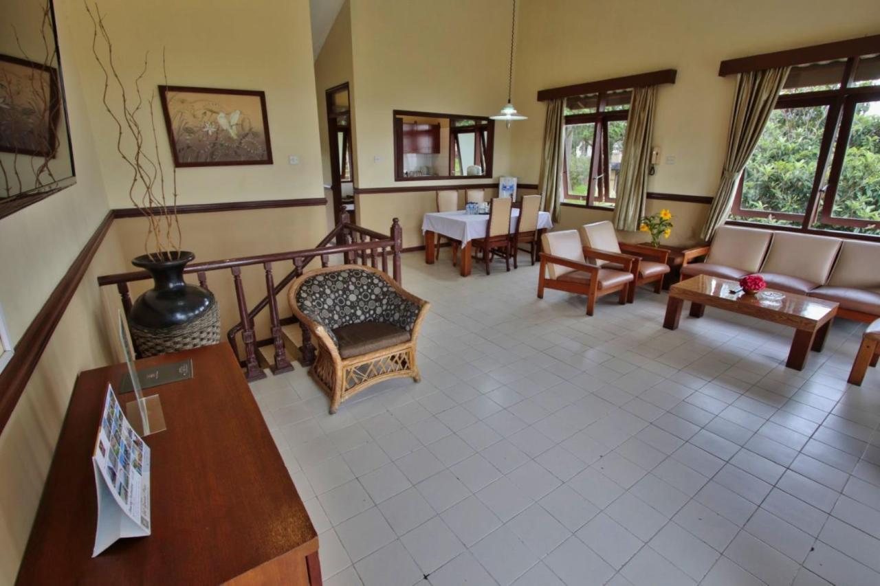 Hotel The Jayakarta Cisarua Puncak Exterior foto