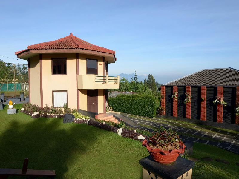 Hotel The Jayakarta Cisarua Puncak Exterior foto