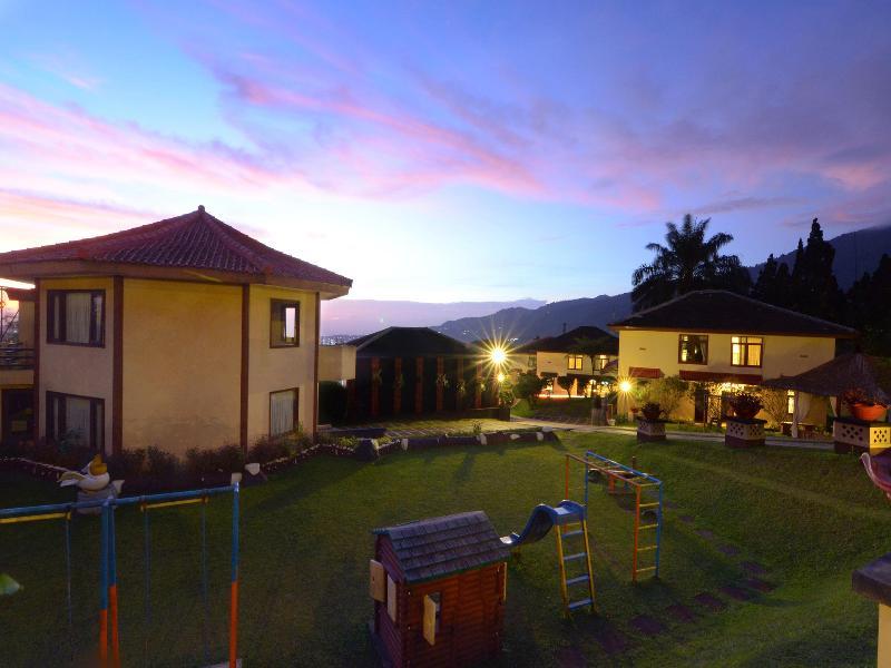 Hotel The Jayakarta Cisarua Puncak Exterior foto