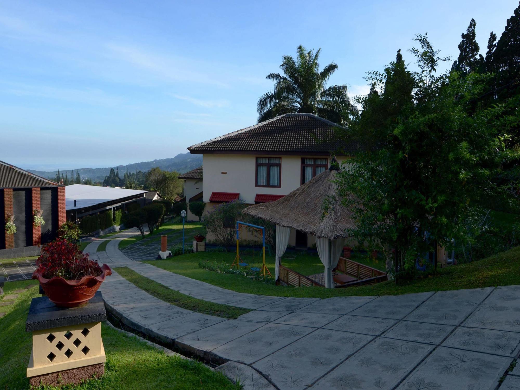 Hotel The Jayakarta Cisarua Puncak Exterior foto